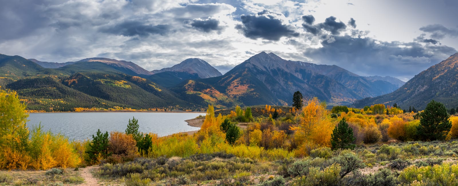 Lakes Peak, a peak on the Colorado 13ers list