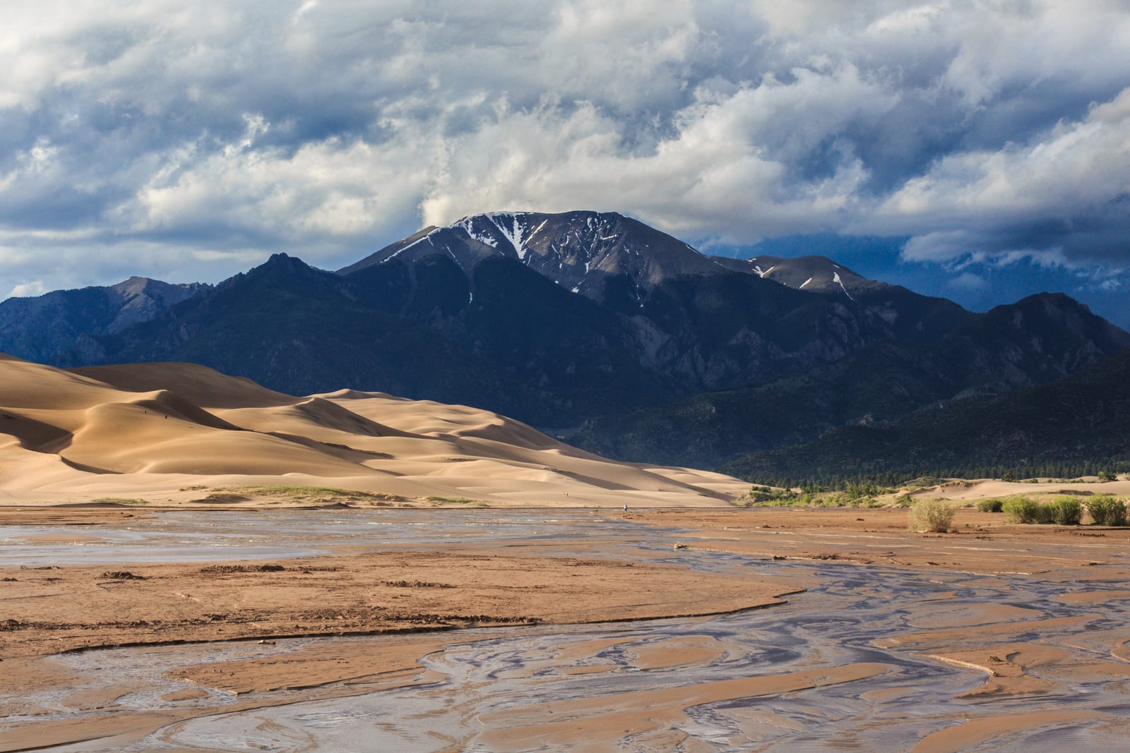 Medano Peak, a peak on the Colorado 13ers list
